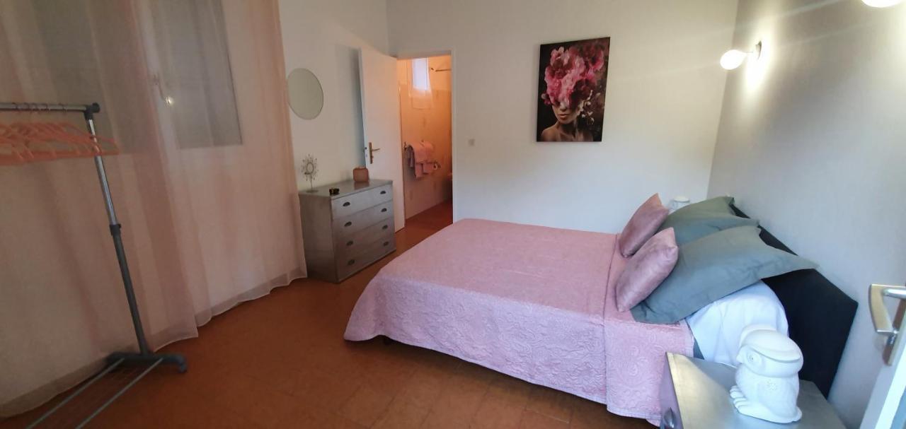 Chez Isabelle Bed & Breakfast Luri Екстериор снимка