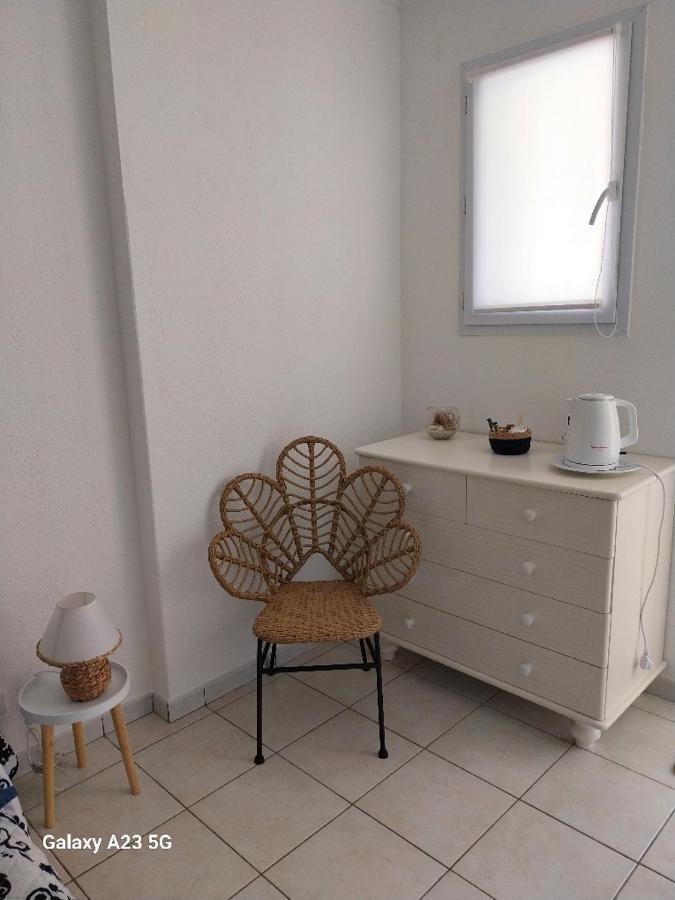 Chez Isabelle Bed & Breakfast Luri Екстериор снимка