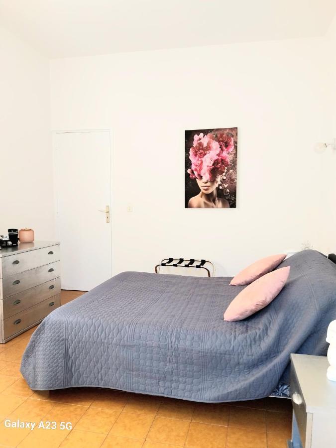 Chez Isabelle Bed & Breakfast Luri Екстериор снимка